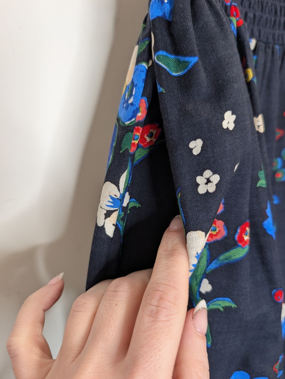 Tory Burch Silk Wool Floral Smocked Waist Skirt Navy Boho Mini Size 6 - Picture 3 of 6